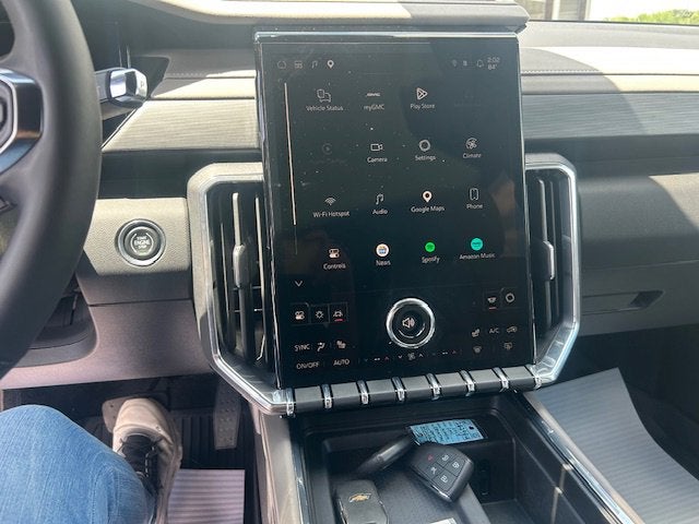 2025 GMC Acadia Elevation