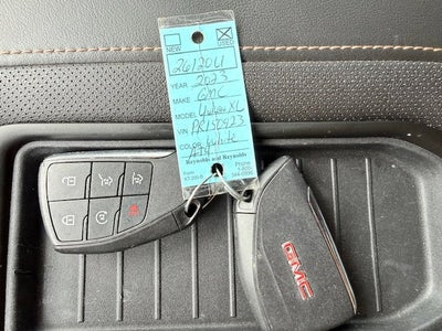 2023 GMC Yukon XL AT4