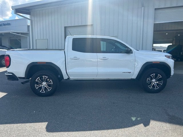 2024 GMC Canyon AT4