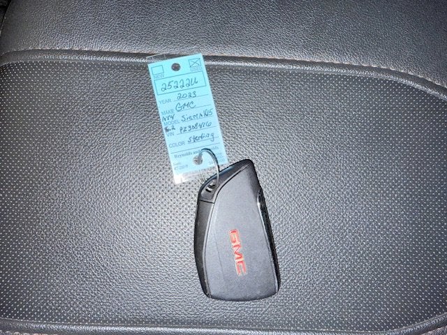 2023 GMC Sierra 1500 AT4