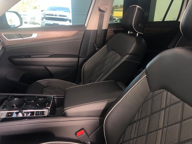 2024 Volkswagen Atlas 2.0T SEL Premium R-Line