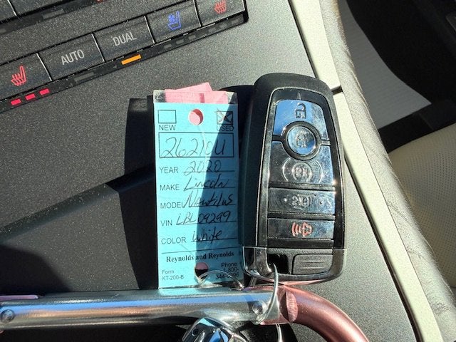 2020 Lincoln Nautilus Reserve