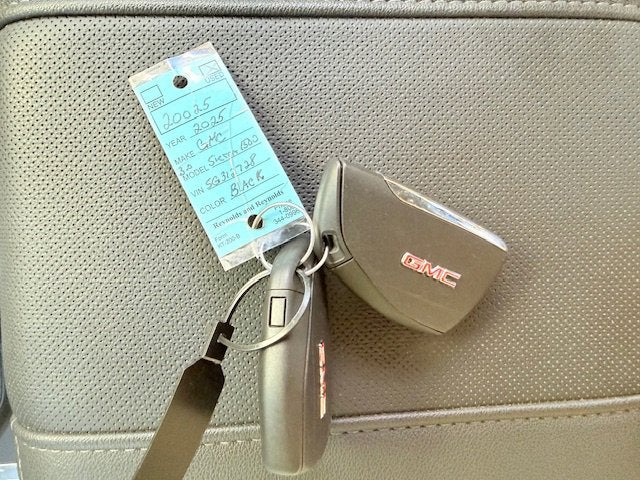 2025 GMC Sierra 1500 SLT