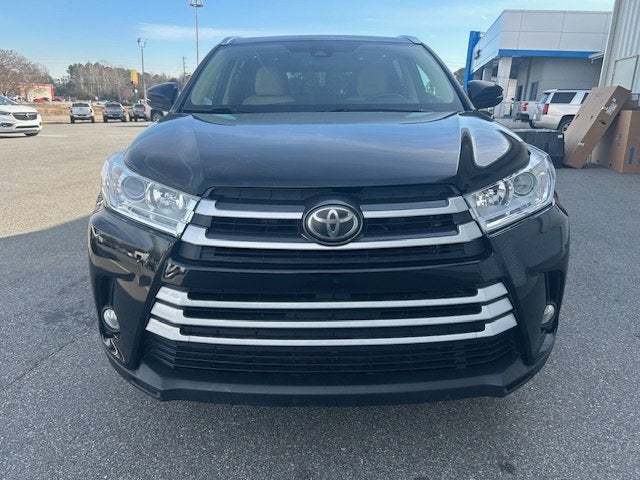 Used 2019 Toyota Highlander XLE with VIN 5TDKZRFH6KS563408 for sale in Ashburn, GA