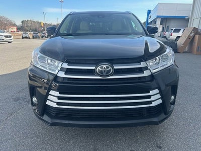 2019 Toyota Highlander SE