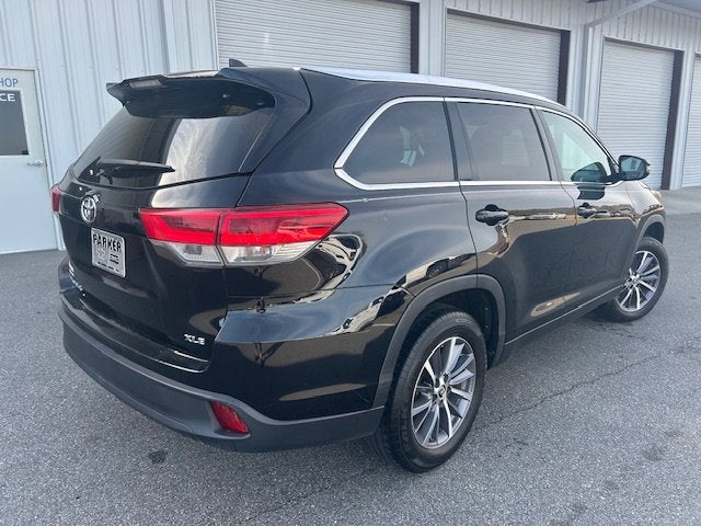 2019 Toyota Highlander SE