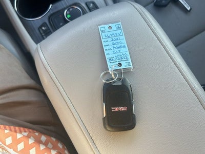 2021 GMC Acadia SLT