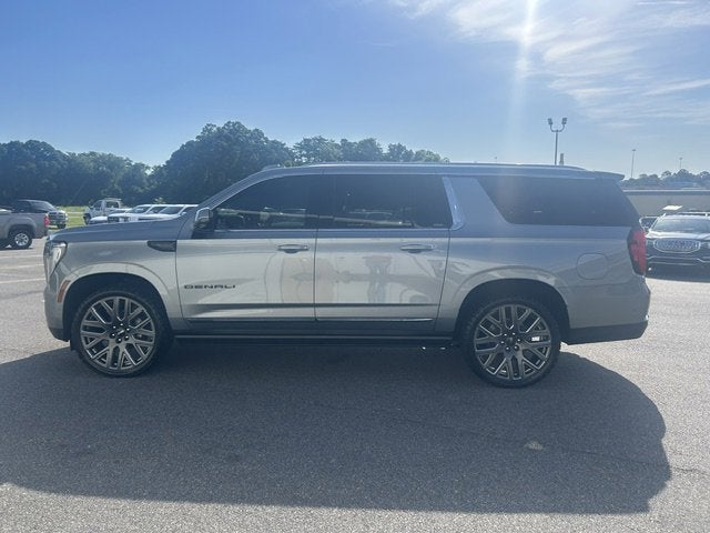 2025 GMC Yukon Denali Ultimate AWD's photo