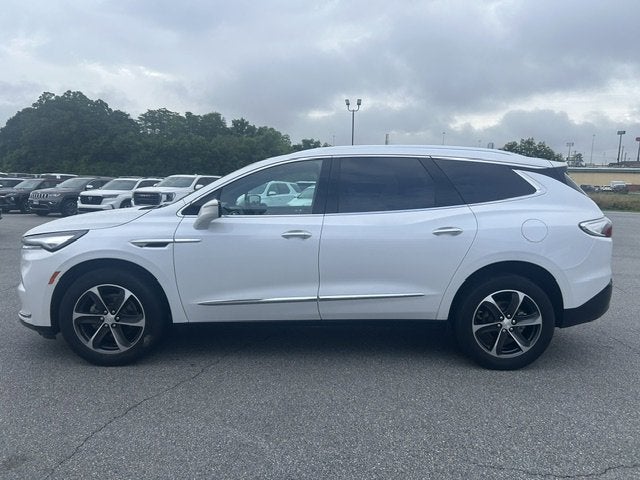 2022 Buick Enclave Essence's photo